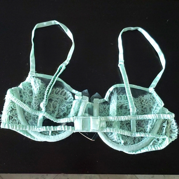NWT Victoria's Secret balconette bra Designer Collection - Picture 4 of 5